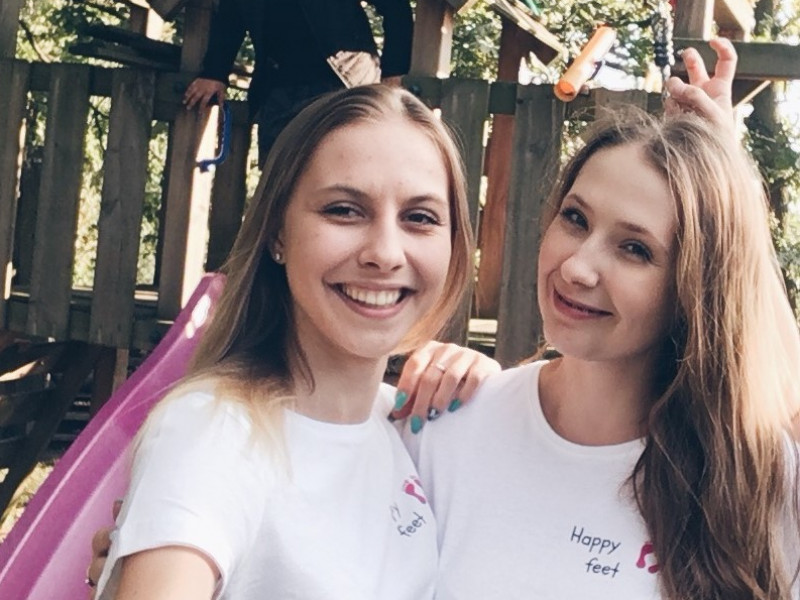 animator-z-happy-feet-rozkreci-zabawe-w-mig zdjęcie prezentacji gdzie wesele