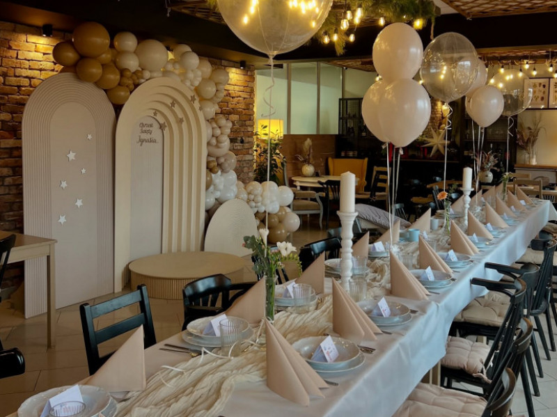 najlepsze-restauracje-i-sale-na-komunie-w-poznaniu-gdzie-zorganizowac-rodzinny-obiad