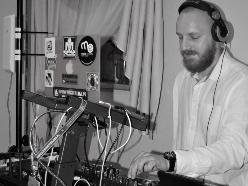 dj-at zdjęcie prezentacji gdzie wesele