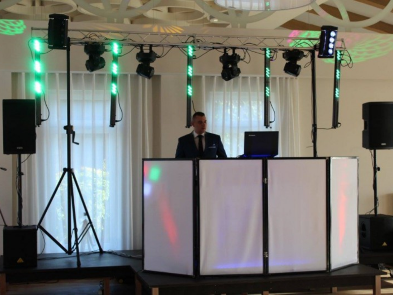 dj-marcin-wilk zdjęcie prezentacji gdzie wesele