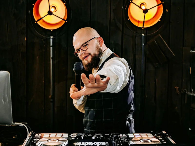 dj-saser zdjęcie prezentacji gdzie wesele