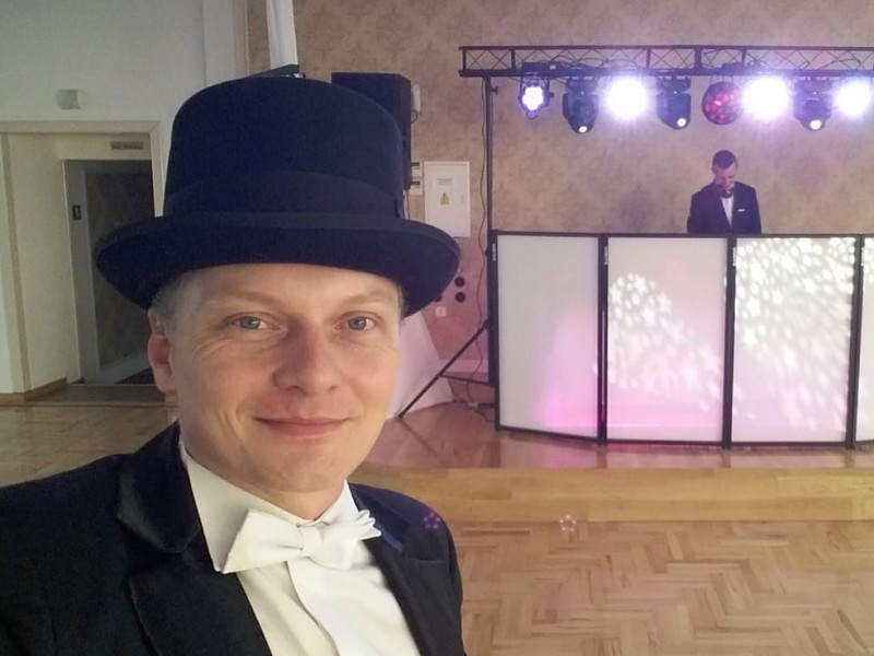 djwodzirej-jacek-ciesielski zdjęcie prezentacji gdzie wesele