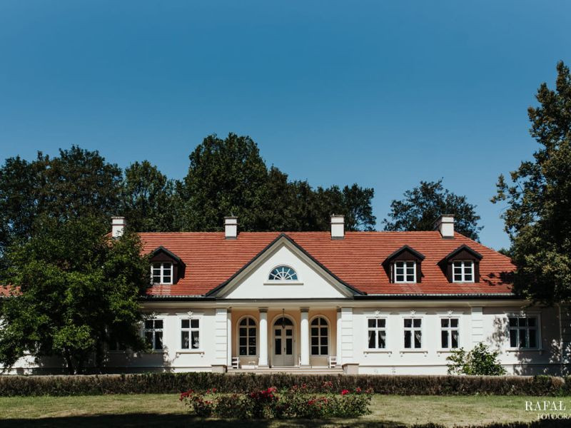 dwor-w-tomaszowicach-i-restauracja-nowy-spichlerz zdjęcie prezentacji gdzie wesele