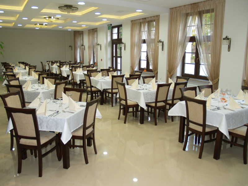 hotel-swietoborzec-lobez zdjęcie prezentacji gdzie wesele
