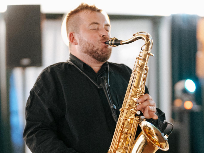 karol-skora-wedding-dj-live-sax zdjęcie prezentacji gdzie wesele