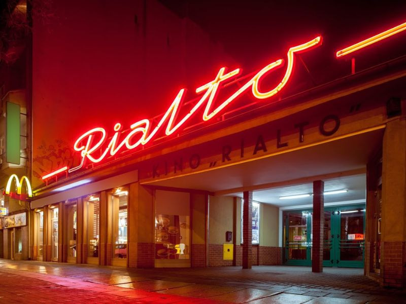 kino-rialto zdjęcie prezentacji gdzie wesele