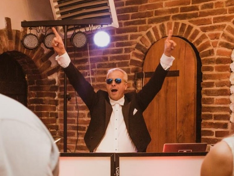 miron-wodzirej zdjęcie prezentacji gdzie wesele