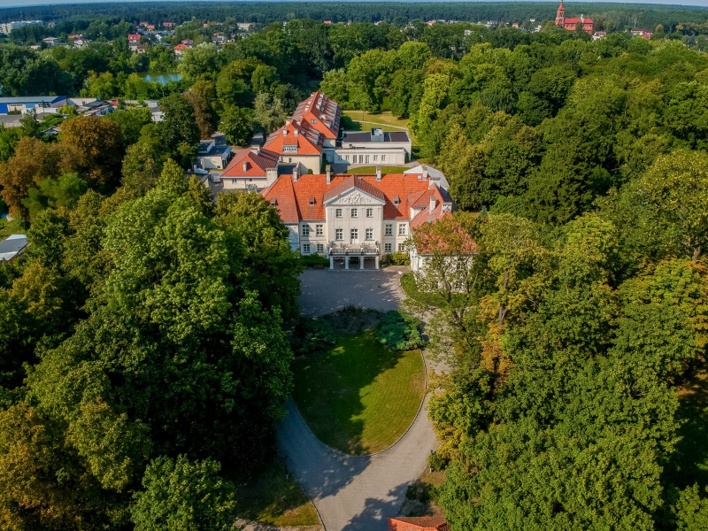 palac-pod-kampinosem zdjęcie prezentacji gdzie wesele
