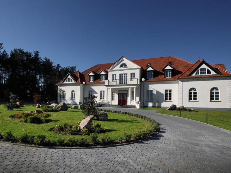 palac-w-folwarku-nemino zdjęcie prezentacji gdzie wesele