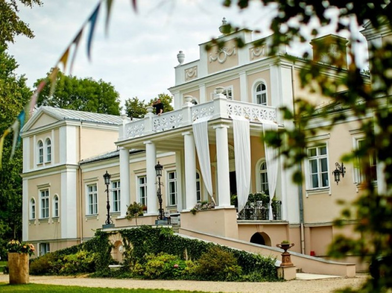 palac-w-zaborowku zdjęcie prezentacji gdzie wesele