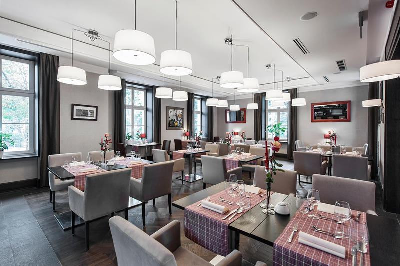red-baron-hotel-restauracja zdjęcie prezentacji gdzie wesele