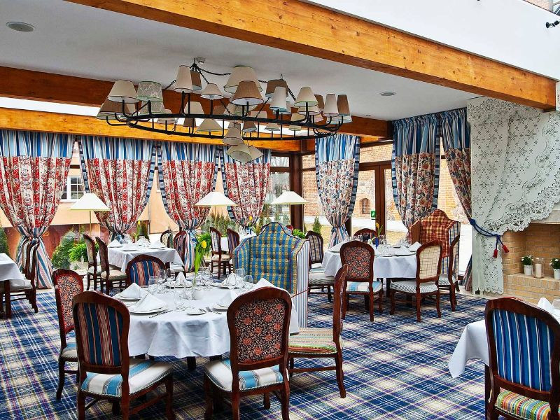 restauracja-biblioteka-w-gizycku zdjęcie prezentacji gdzie wesele
