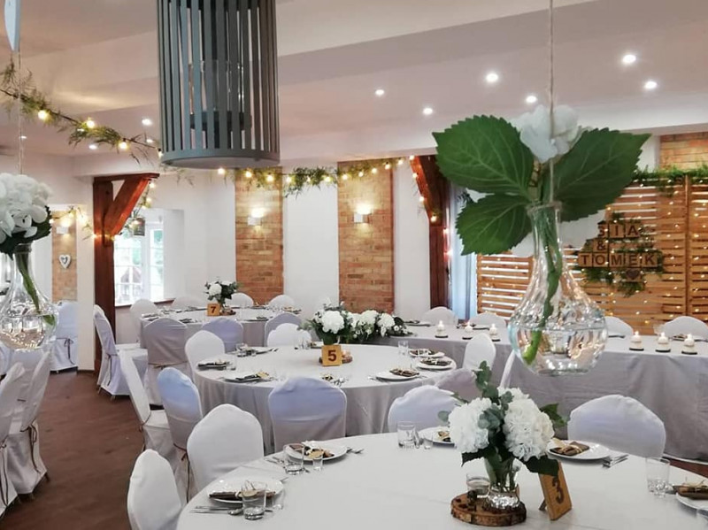 restauracja-nad-jeziorem-jelen zdjęcie prezentacji gdzie wesele