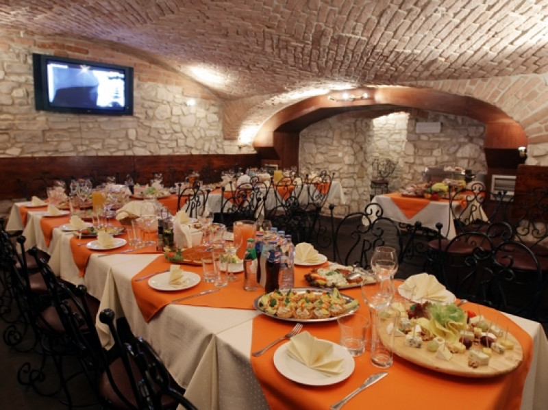 restauracja-pod-ratuszem zdjęcie prezentacji gdzie wesele