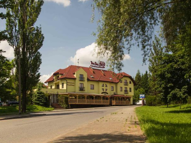 restauracja-zajazd-trzech-braci zdjęcie prezentacji gdzie wesele