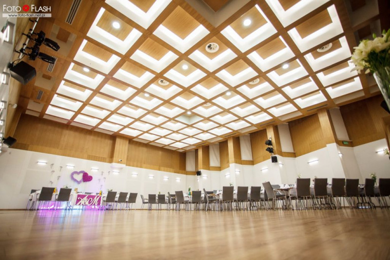 sala-weselna-sm-wojciech-wrzos zdjęcie prezentacji gdzie wesele